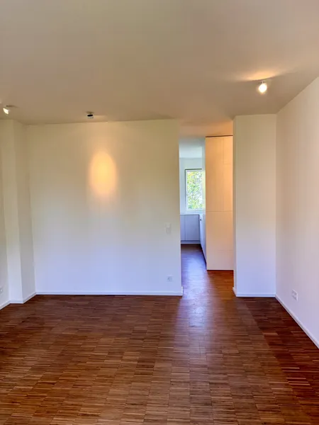 Urbanes Lebensgefühl: moderne, ruhige 2,5-Zimmer-Dachgeschoss-Wohnung mit West-Balkon in Wilmersdorf — photo 1